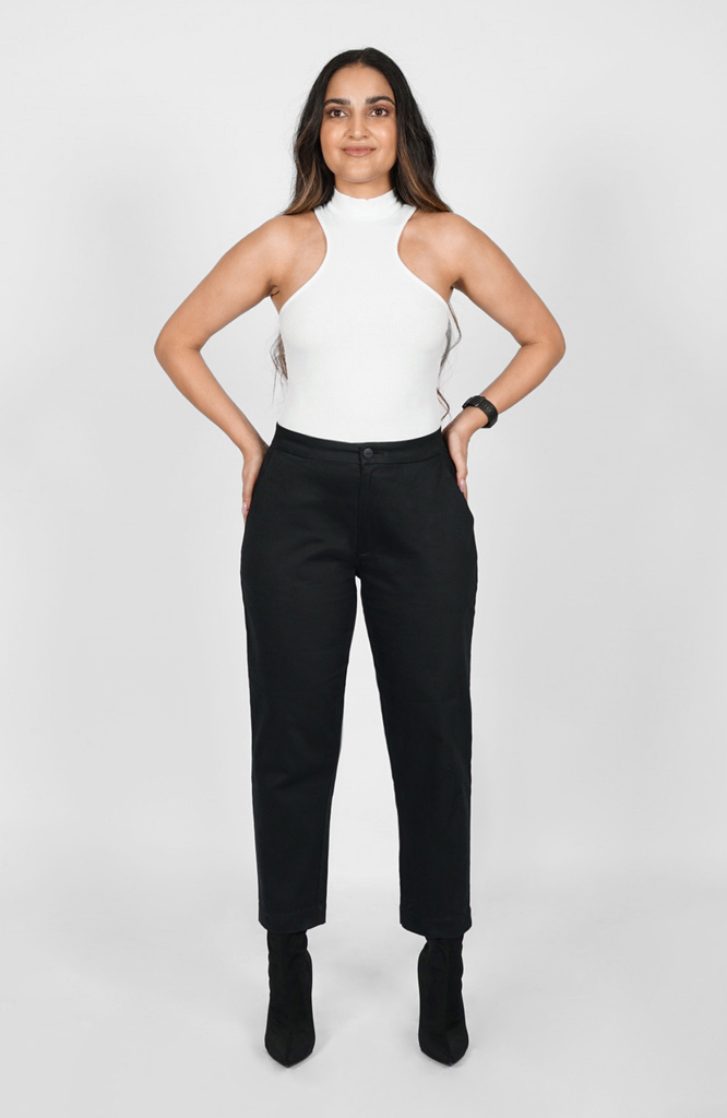 The Crop Pant by Aam The Label is made for full hips and thighs. Featuring a high rise, plenty of room through the seat and a waist-to-hip ratio designed for pear and hourglass shapes. Made from a soft organic cotton with stretch for comfort. It's shown here in classic black.