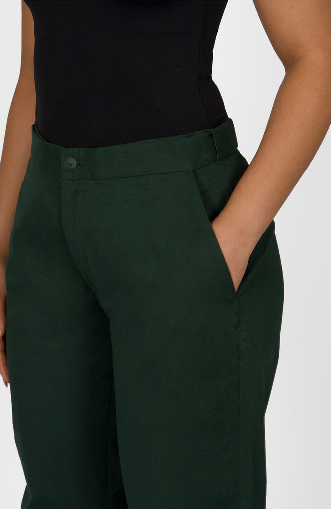 The Flex Waist Pant by Aam The Label contains large, functional pockets that will comfortably fit your hand, a small wallet or most smartphones. It’s shown here in a classic forest green shade.