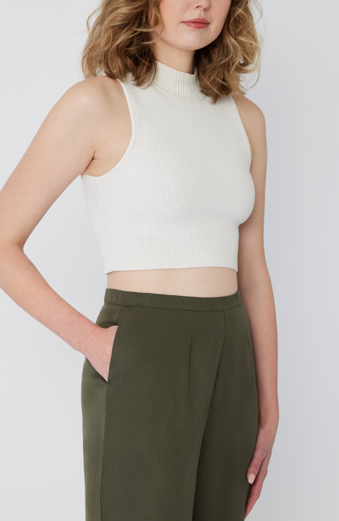 The Tall Wide Leg Pant features deep, inseam pockets that comfortably fit your whole hand, a smartphone or a small wallet. It’s shown here in a washed olive color.